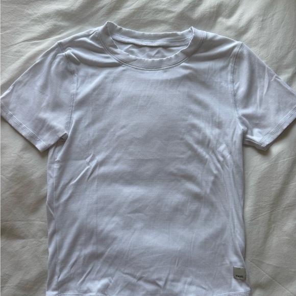 Vuori White Pose Fitted T-Shirt - Size Small - Picture 2 of 2